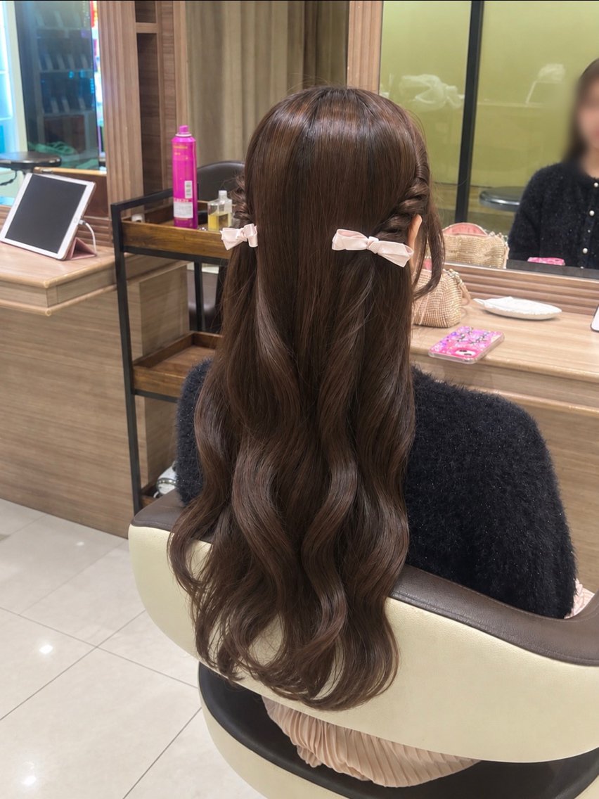 ロング ヘアアレンジ ヘアセット 透明感/暖色カラー まりあ🎀️🤍のヘアスタイル