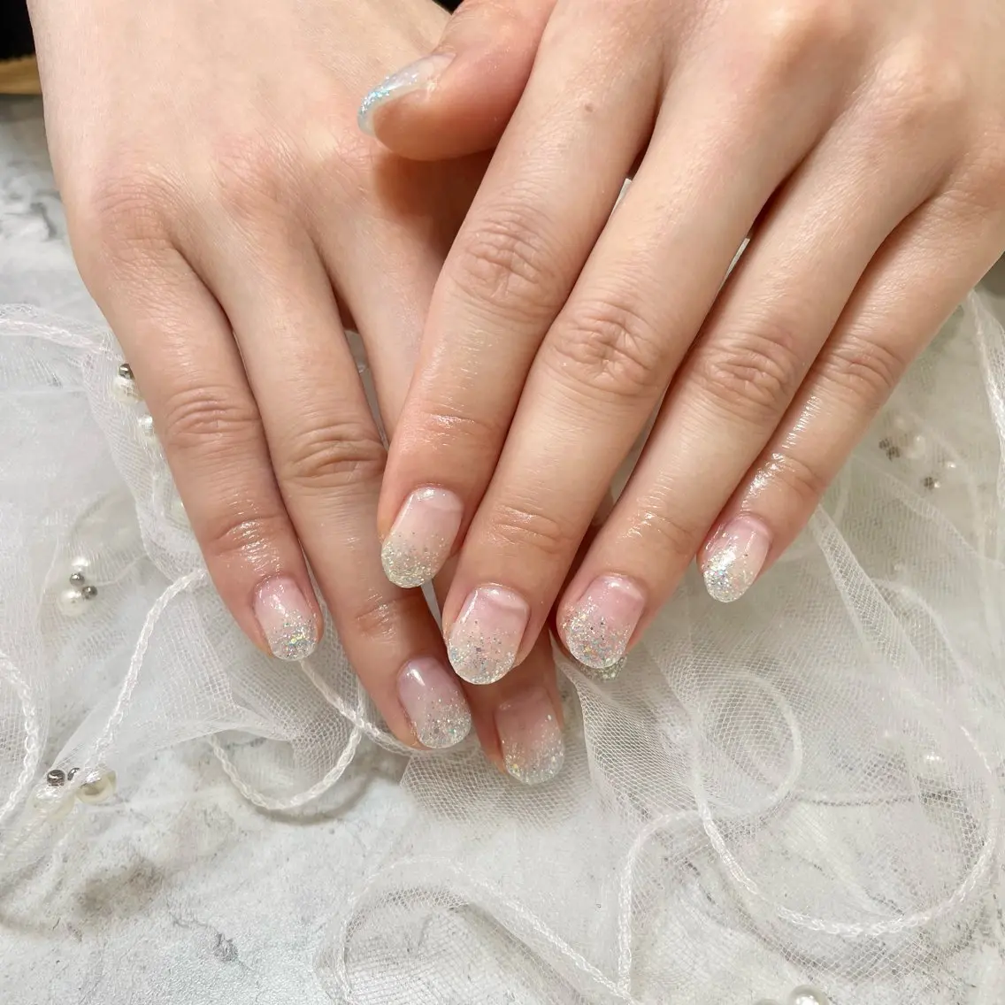 ネイル ラメ(グリッター) ラメグラデーション WHITE NAIL 鳳店NARUMIのネイルデザイン