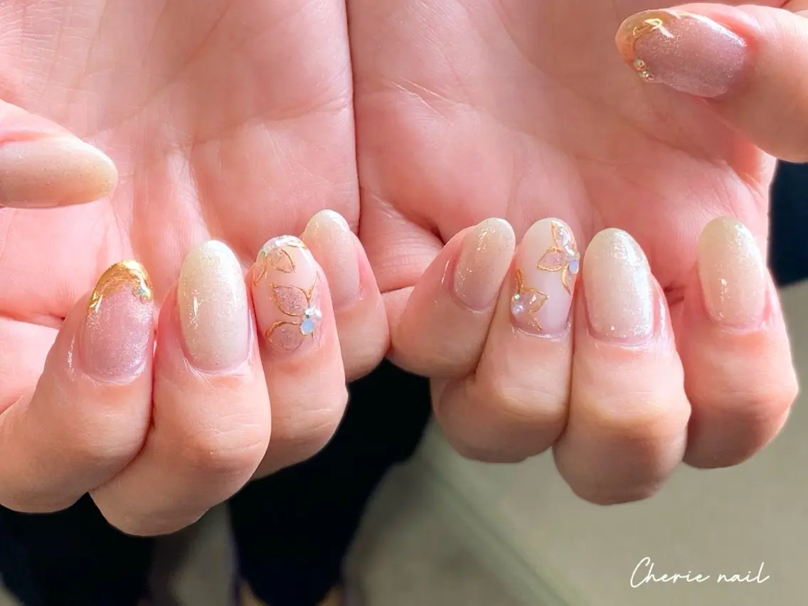 ネイル フラッシュネイル フラワーネイル ジェルネイル ラメ(グリッター) ミラーネイル Cherienail yunaのネイルデザイン