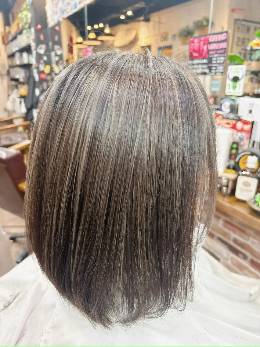 ミディアム カラー ベージュカラー ブリーチ ダブルカラー ハイライトカラー メッシュ ヘアカラー トリートメント 🌴 NALUスタイ リストおKIKU🏄のヘアスタイル