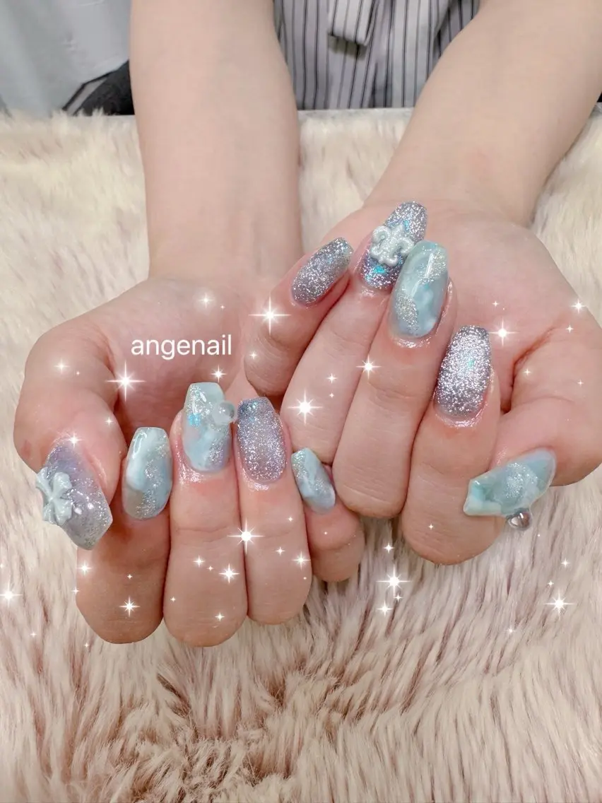 ネイル ハンドネイル オーナーネイリスト MAKIのネイルデザイン