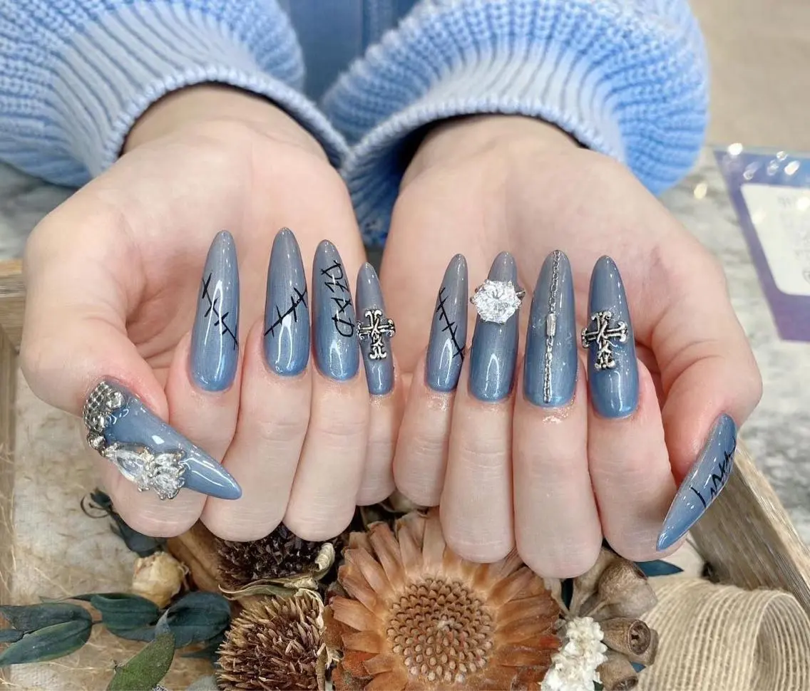 ネイル ブルー シルバー babarla Nailのネイルデザイン