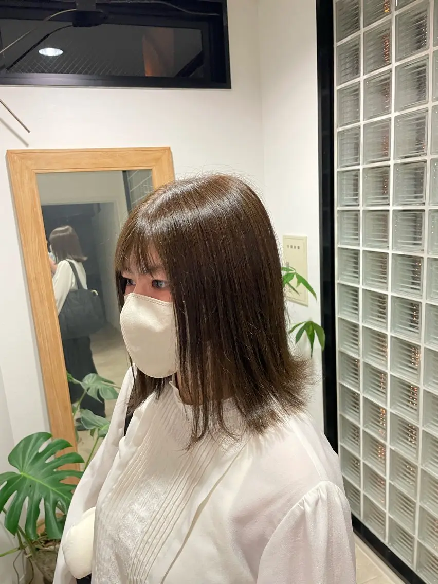 ミディアム カラー 透明感カラー ハイライトカラー ハイライト _WHITE 佐伯 碧のヘアスタイル