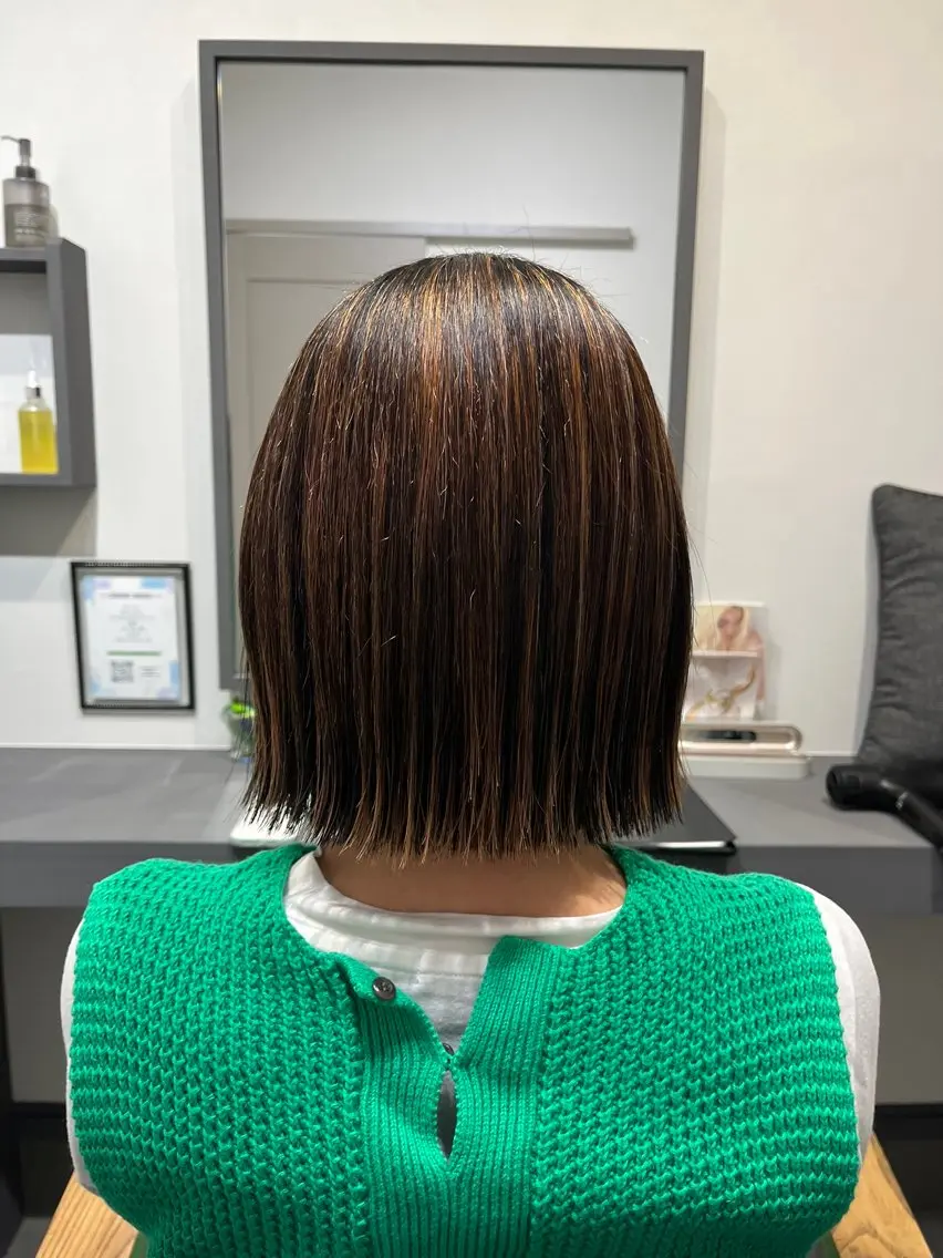 ミディアム カット ヘアカラー 縮毛矯正 トリートメント 西村 花織のヘアスタイル