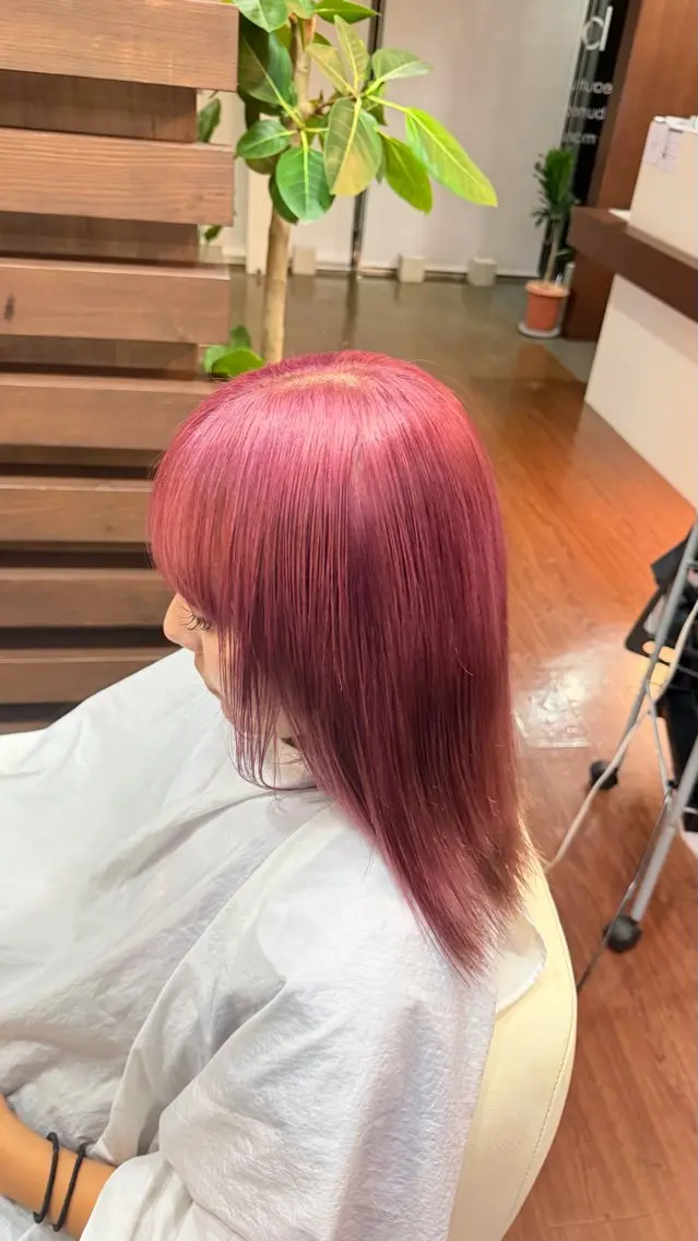 ミディアム ヘアカラー LiL しおんのヘアスタイル