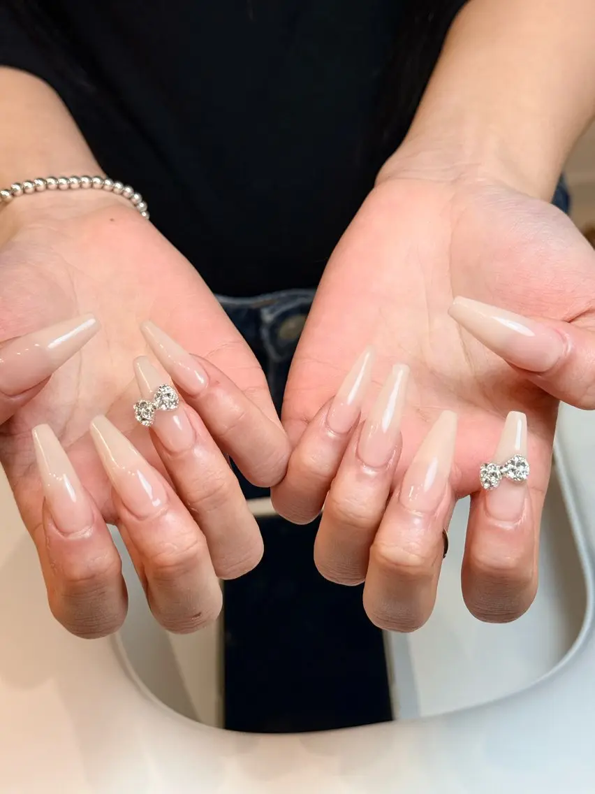 ネイル アートネイル ジェルネイル ガーリー キラキラネイル Nihonthy Nail 新宿のネイルデザイン