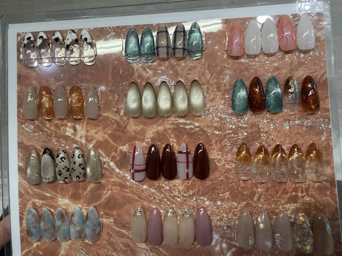 ネイル ジェルネイル パラジェル Nail salon Laniのネイルデザイン