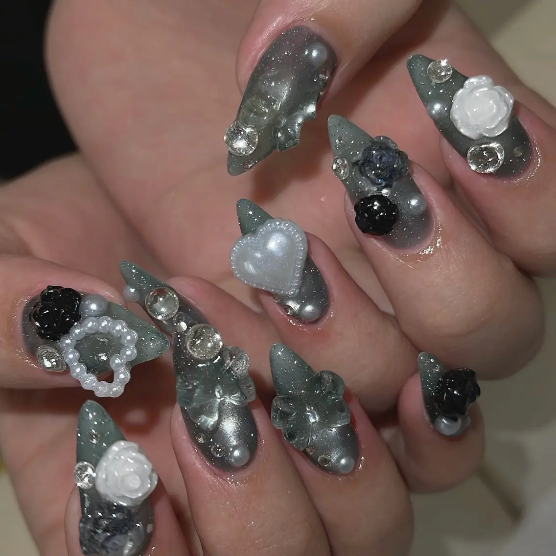 ネイル マグネットネイル ハンドネイル nail S🎀| 格安|渋谷.表参道のネイルデザイン