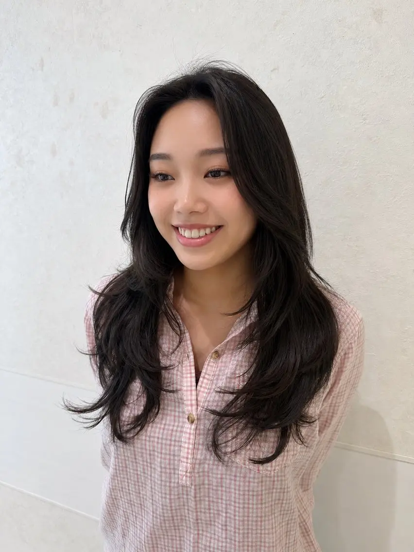 ロング レイヤーカット カット トリートメント 木曜日空きあり🩷 layer🎀透明感のヘアスタイル
