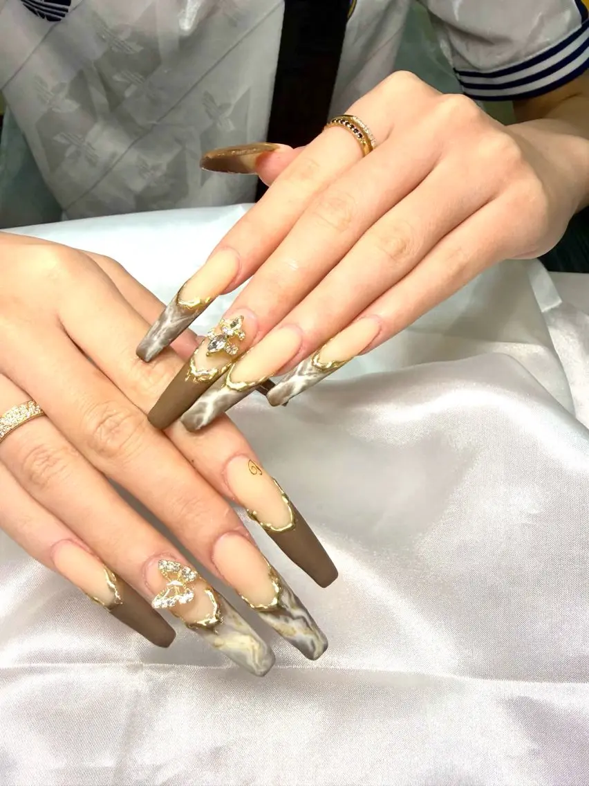 ネイル アートネイル フレンチネイル ジェルネイル 韓国ネイル マグネットネイル HAPPI NAIL 大国町のネイルデザイン