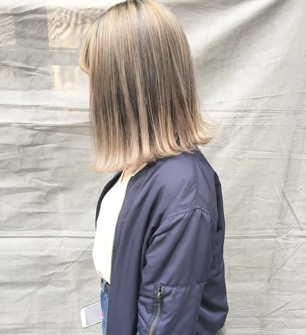 ミディアム カラー パーマ ヘアアレンジ メンズ キッズ ネイル マツエク・マツパ メンズブリーチ ベージュカラー ブリーチ ホワイトベージュ ホワイト カット ヘアカラー トリートメント 顔まわりレイヤー× 韓国ヘアオタベシンヤのヘアスタイル