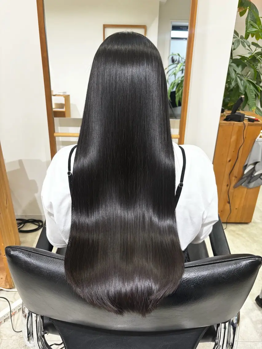 ロング カラー ヘアカラー トリートメント Lino by hoNuaのヘアスタイル