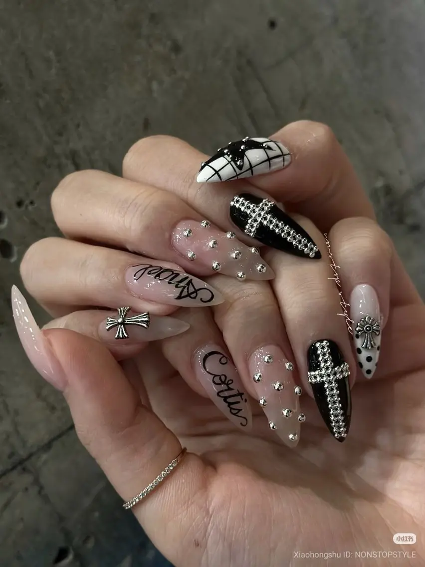 ネイル ハンドネイル HAPPI NAIL CALINのネイルデザイン