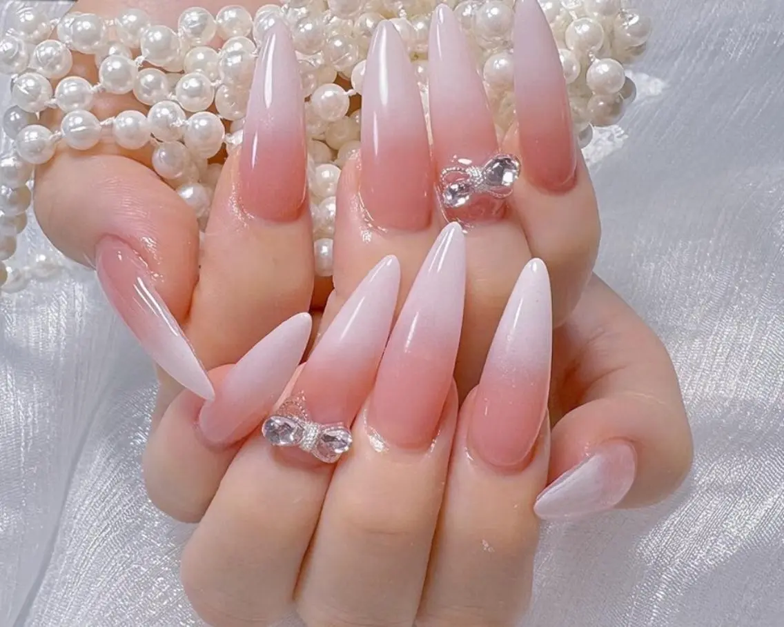 ネイル ハンドネイル 🎀鈴音🎀 ワンホンネイルのネイルデザイン