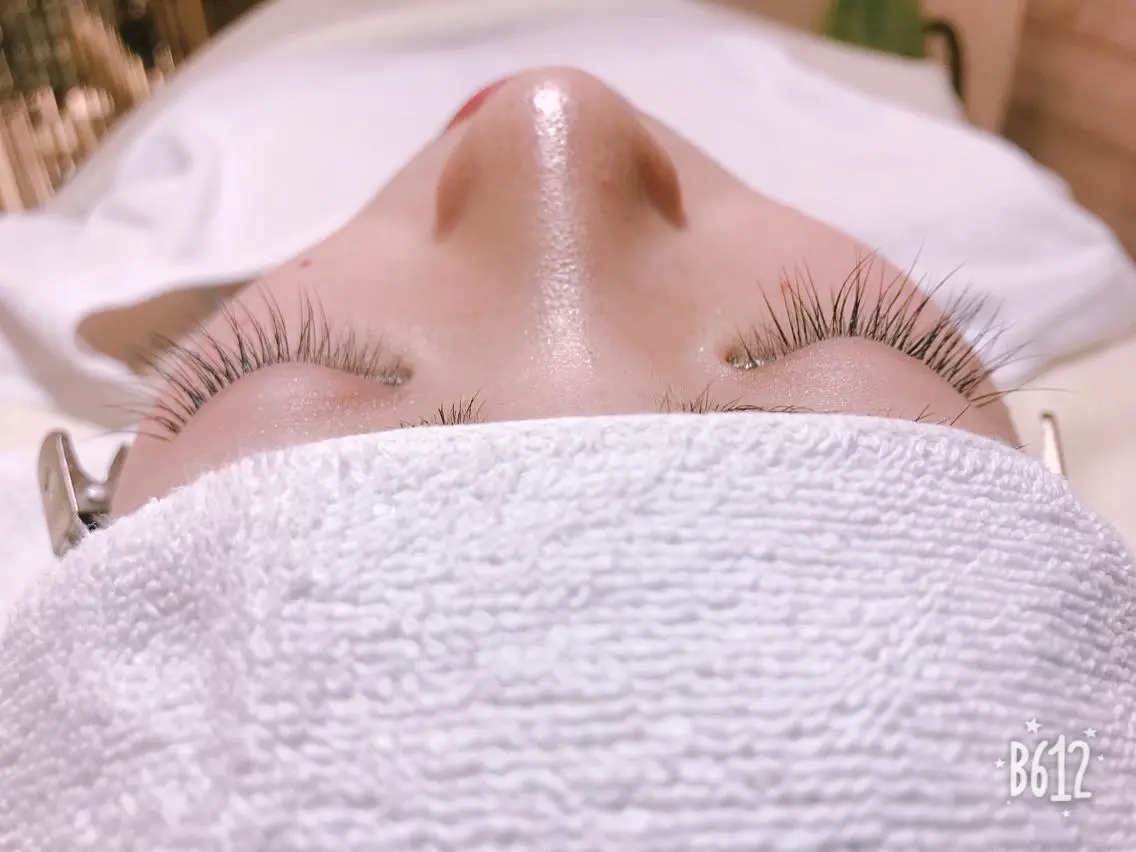 マツエク・マツパ カラーマツエク LUMIA/オーナー 西田わかばのヘアスタイル