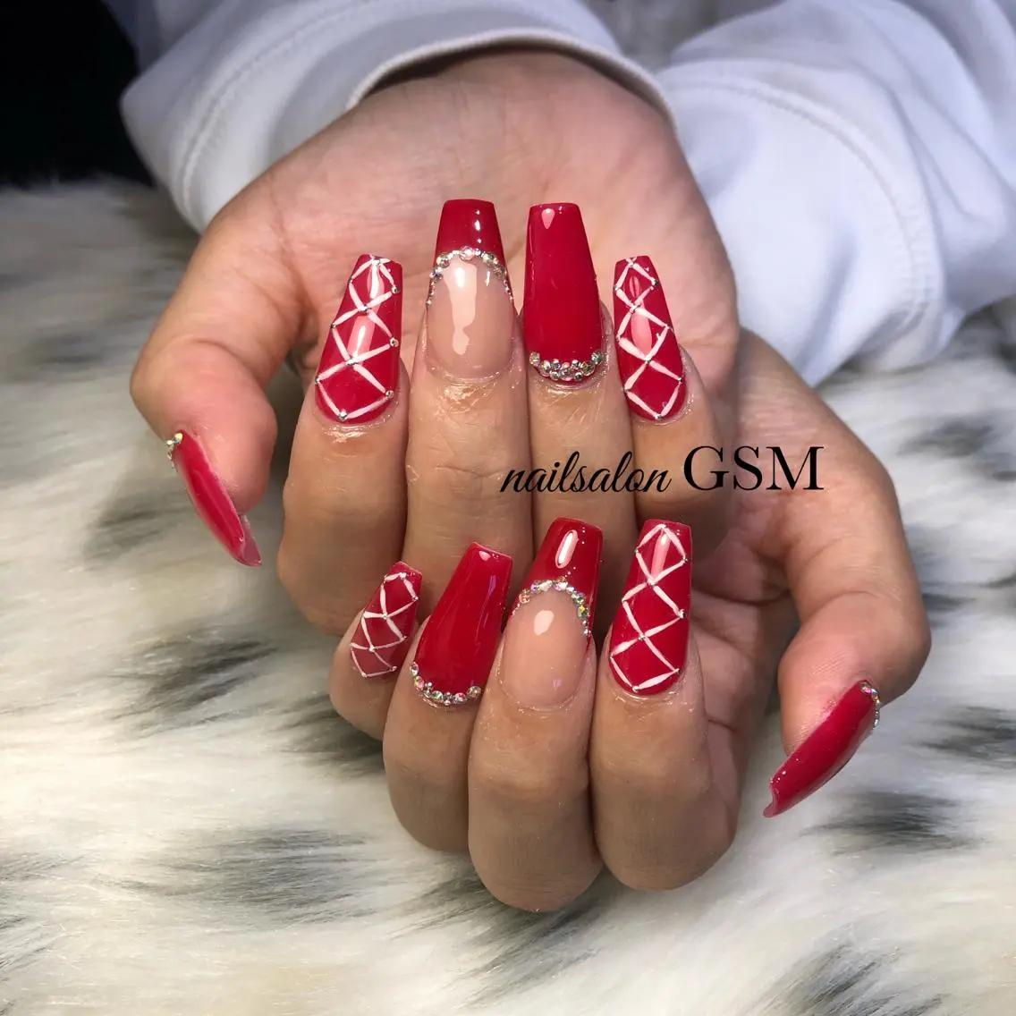 ネイル 赤色 ハンドネイル nail salon GSMのネイルデザイン