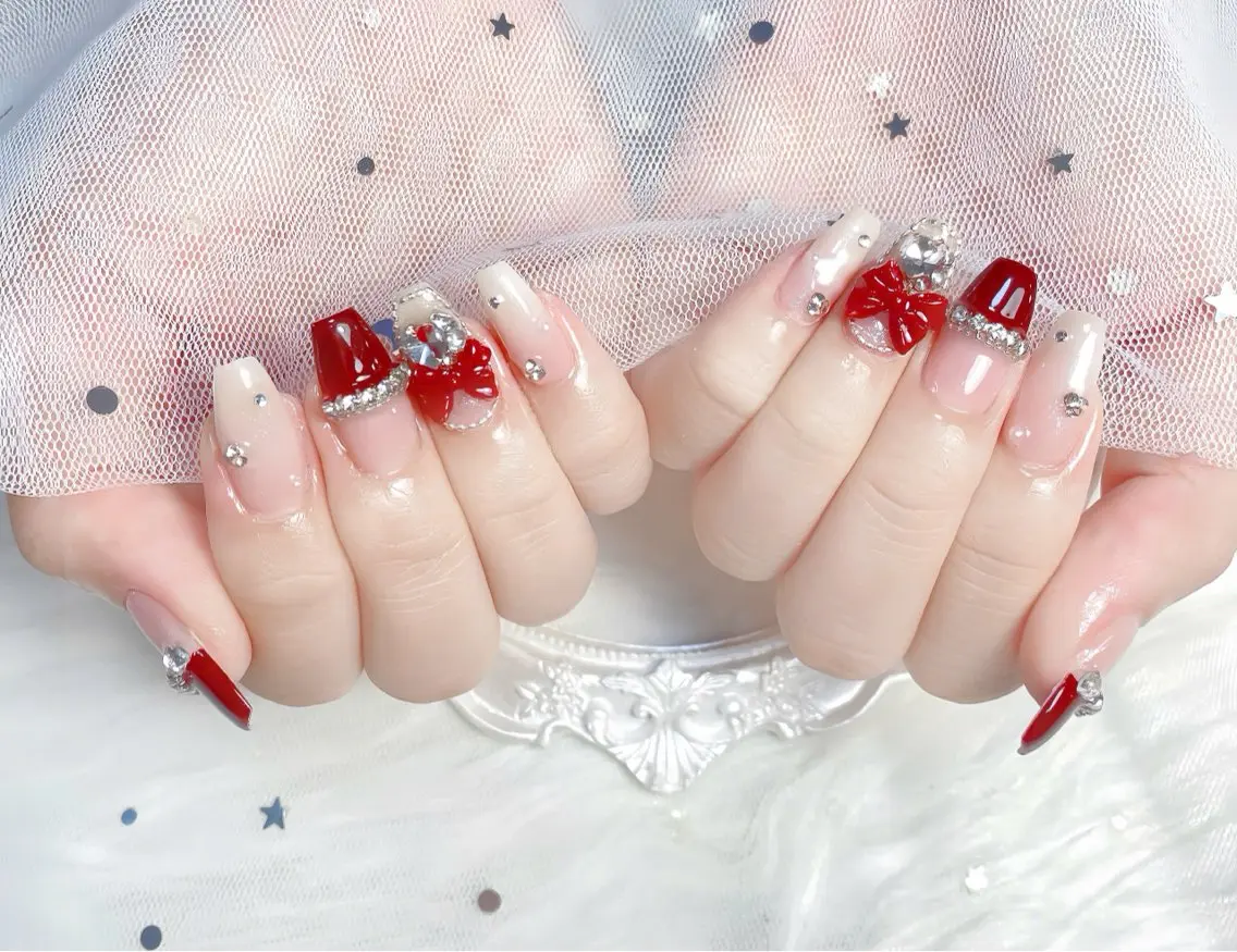 ネイル チークネイル 長さ出し フレンチネイル ジェルネイル グラデーション ハンドネイル THANHTHANH NAILのネイルデザイン
