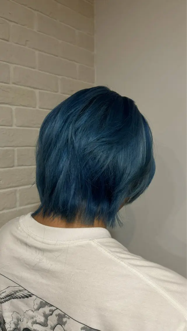 ミディアム メンズ メンズブリーチ メンズウルフカット レイヤーカット ウルフカット miho mora神楽坂のヘアスタイル