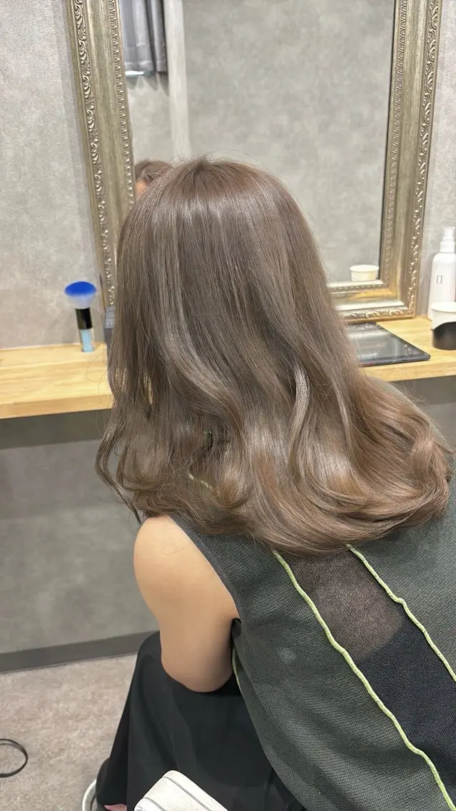 ミディアム カラー アッシュ ベージュカラー ヘアカラー 透明感カラー/ ブリーチ無し/RYOのヘアスタイル