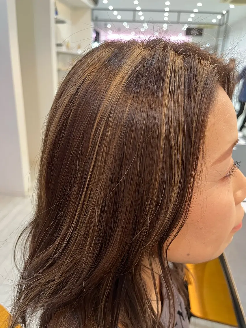 カラー ハイライトカラー 齊藤 美有のヘアスタイル