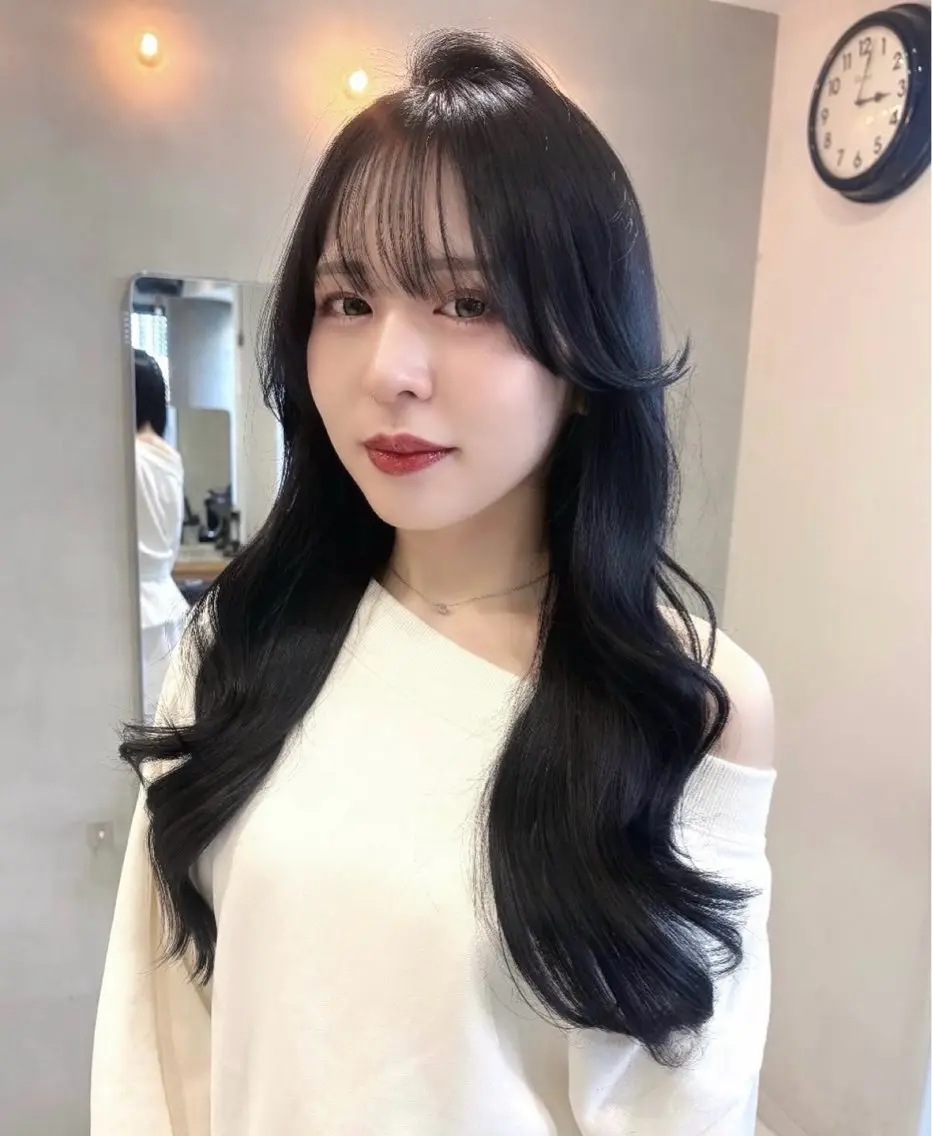 カラー 黒髪 ヘアカラー ⠀ towaのヘアスタイル