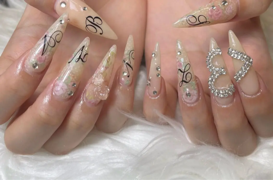 ネイル ハンドネイル NiJi Nailsのネイルデザイン