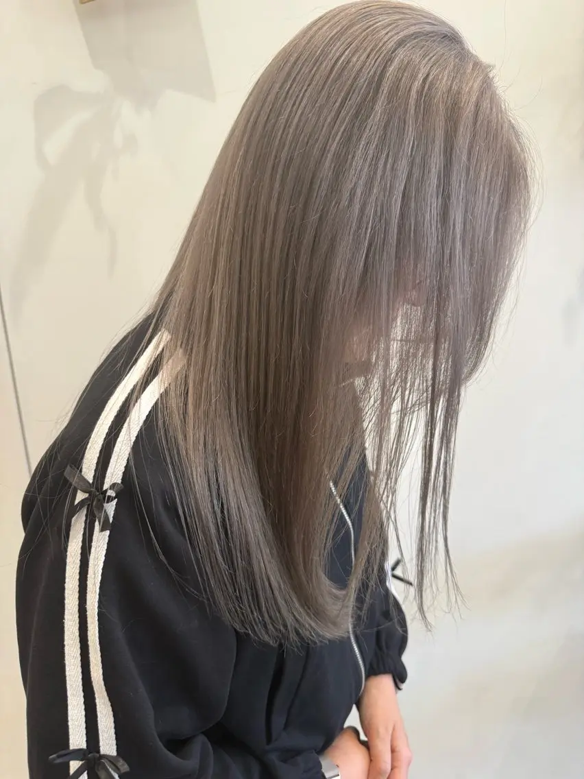 カラー 💛🤍U too e’s /店長🧸のヘアスタイル