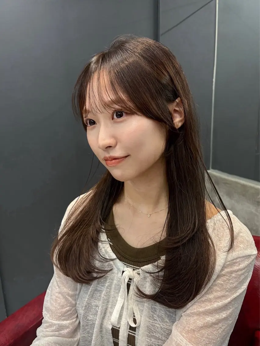セミロング カラー 顔周りカット 韓国風ヘア レイヤーカット カット ヘアカラー トリートメント 細井 友貴のヘアスタイル