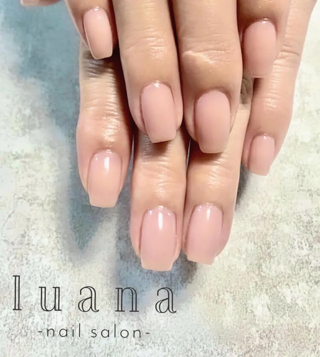 手が綺麗に見えるこだわりのmaonailワンカラー/じゅわぐら✨ストーン10粒までサービス❤️の写真