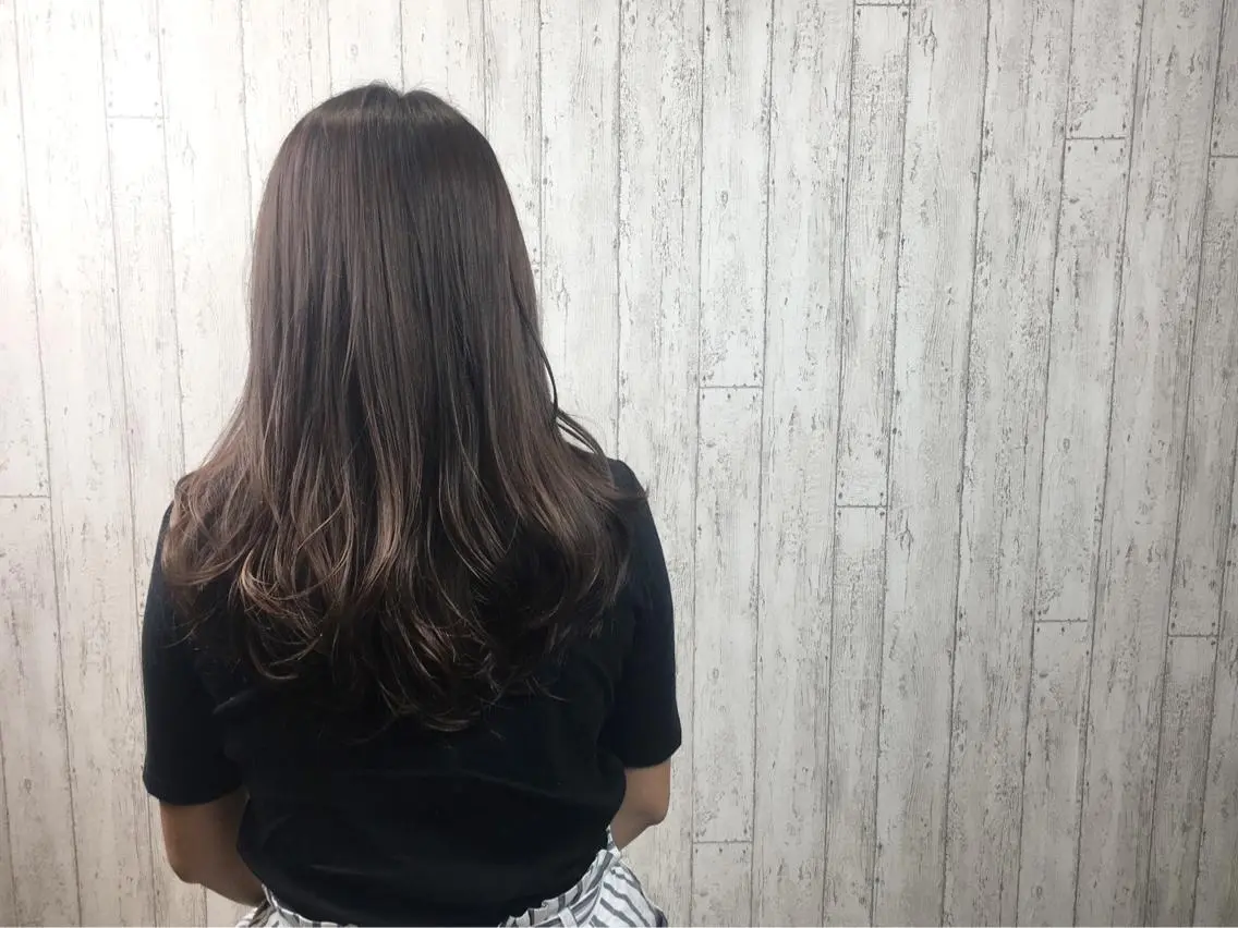 セミロング カラー ヘアカラー トリートメント カット／メンズカット 藤田麻衣のヘアスタイル