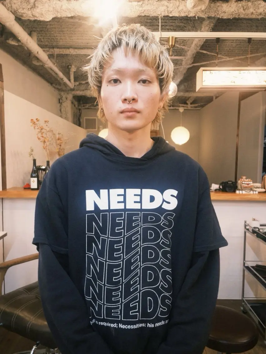 ショート カラー メンズ センターパート フェザーパーマ メンズパーマ 波巻きパーマ カット 名古屋/メンズカット パーマ/シュンペイのヘアスタイル