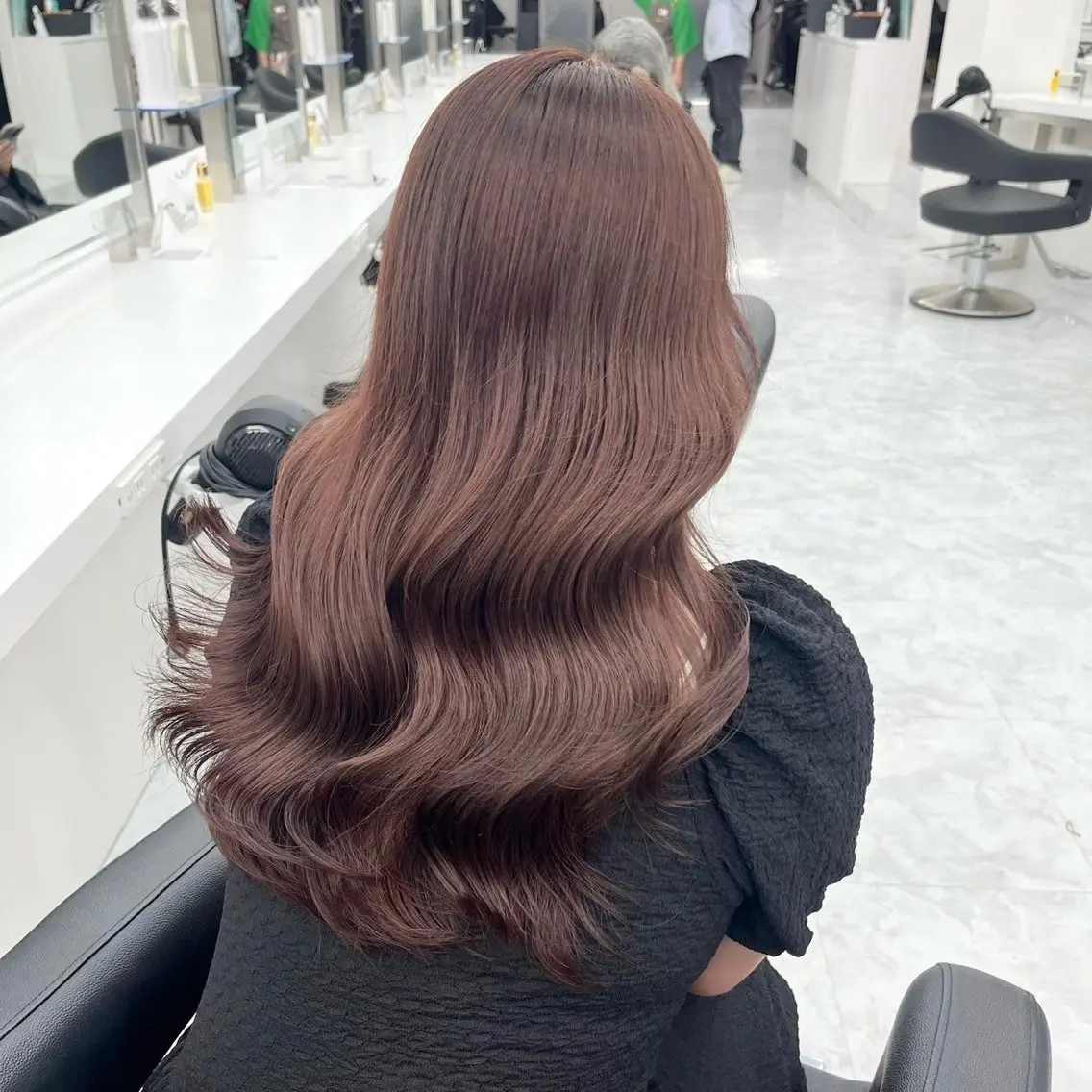 ロング カット ヘアカラー トリートメント ヘッドスパ ヘアセット 赤髪/ワインレッド/ 韓国系 まなかのヘアスタイル