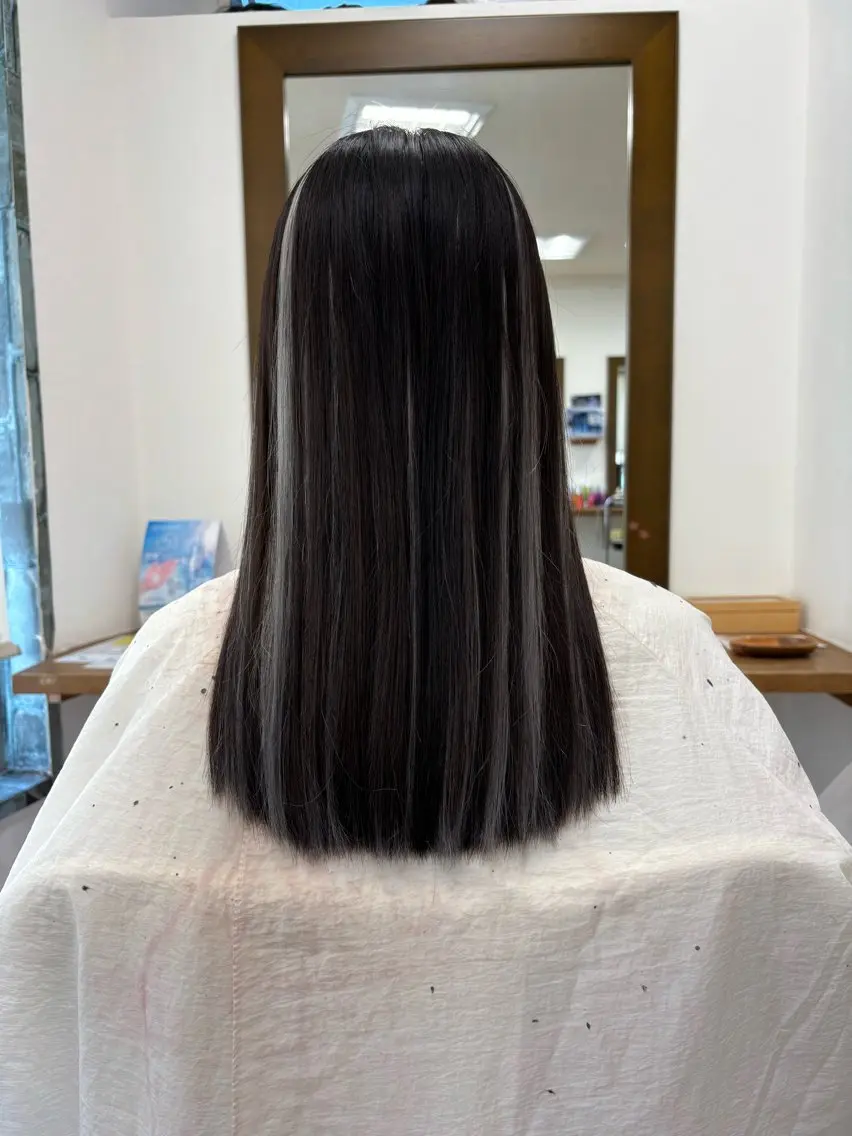セミロング 艶カラー🫧/シール エクステRYOKAのヘアスタイル