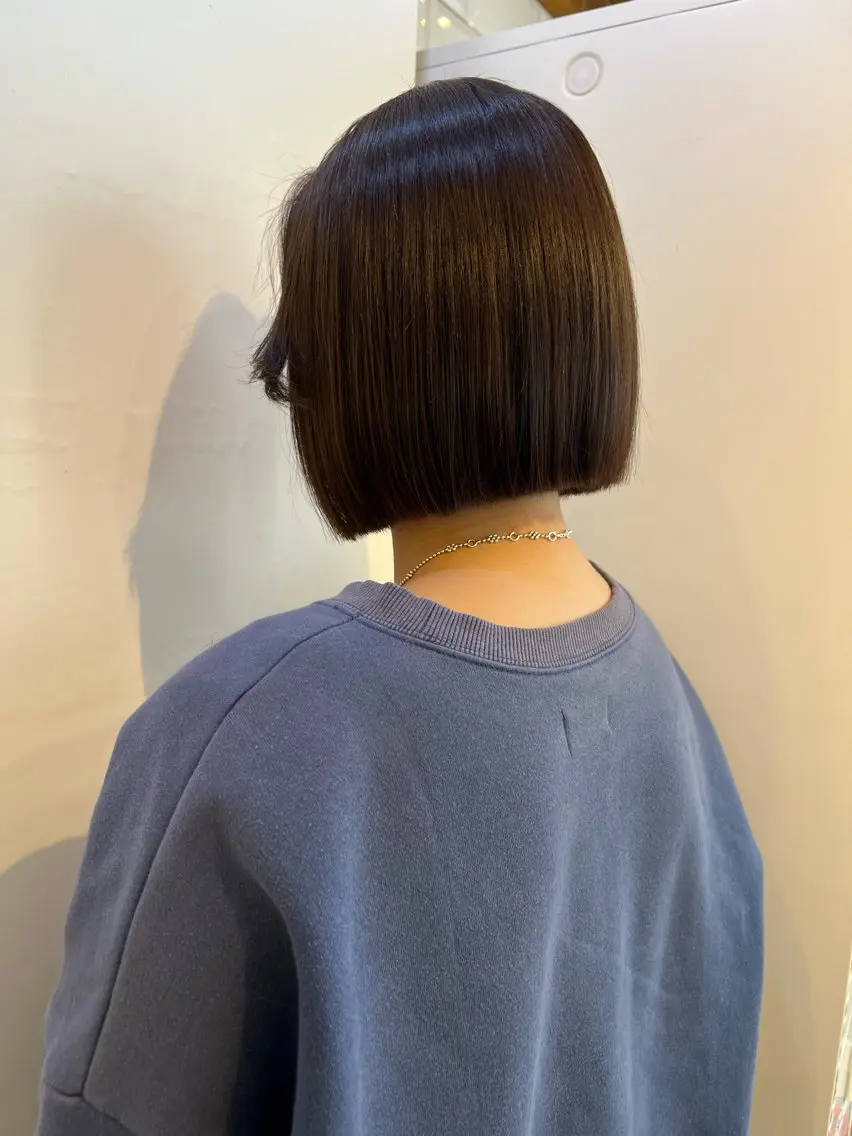 ショート カラー デザインカラー イヤリングカラー ボブ 顔周りカット 髪質改善 カット ヘアカラー トリートメント KANA/ボブ/ インナーカラー/艶髪のヘアスタイル