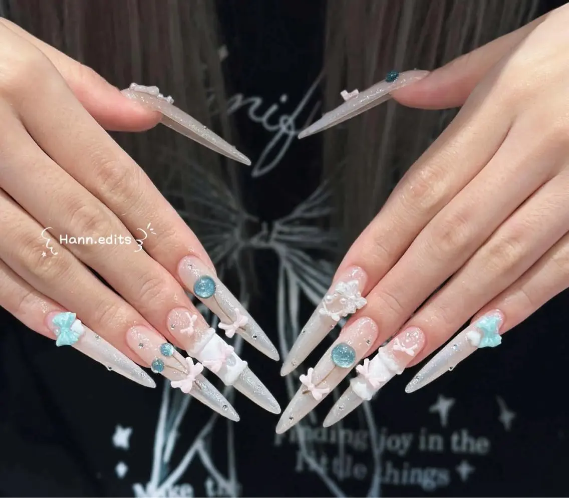 ロング ロング ハンドネイル Hi beauty 渋谷のネイルデザイン