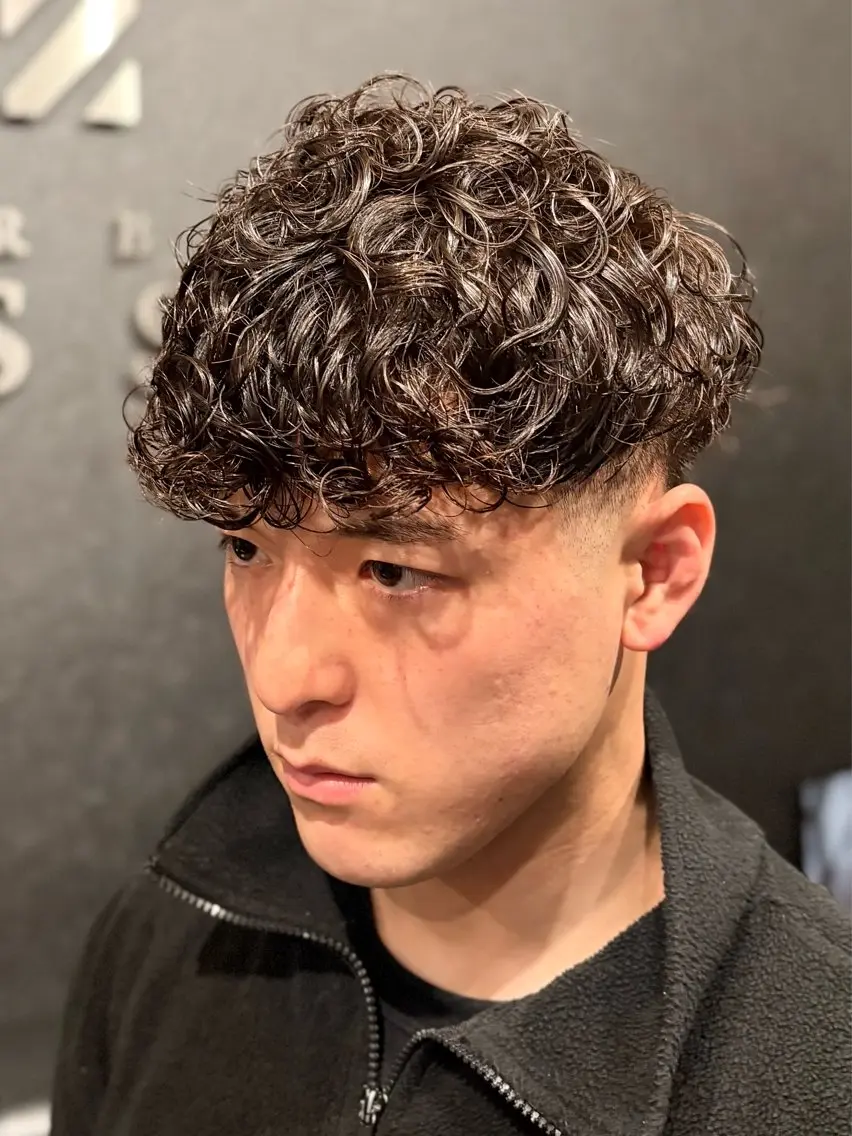 ショート パーマ メンズ スペインカール メンズ特化 星野裕人のヘアスタイル
