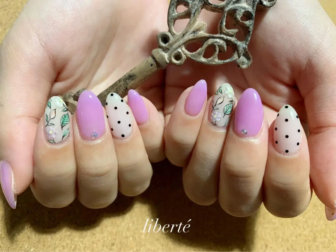 ネイル liberté (リベルテ)のネイルデザイン