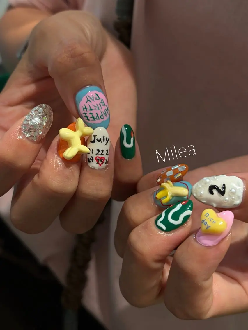 ネイル ハンドネイル Milea🩵 Sayaka🪩のネイルデザイン