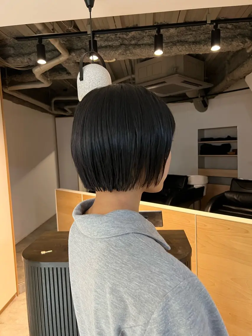 ミディアム 稲毛田 楓のヘアスタイル