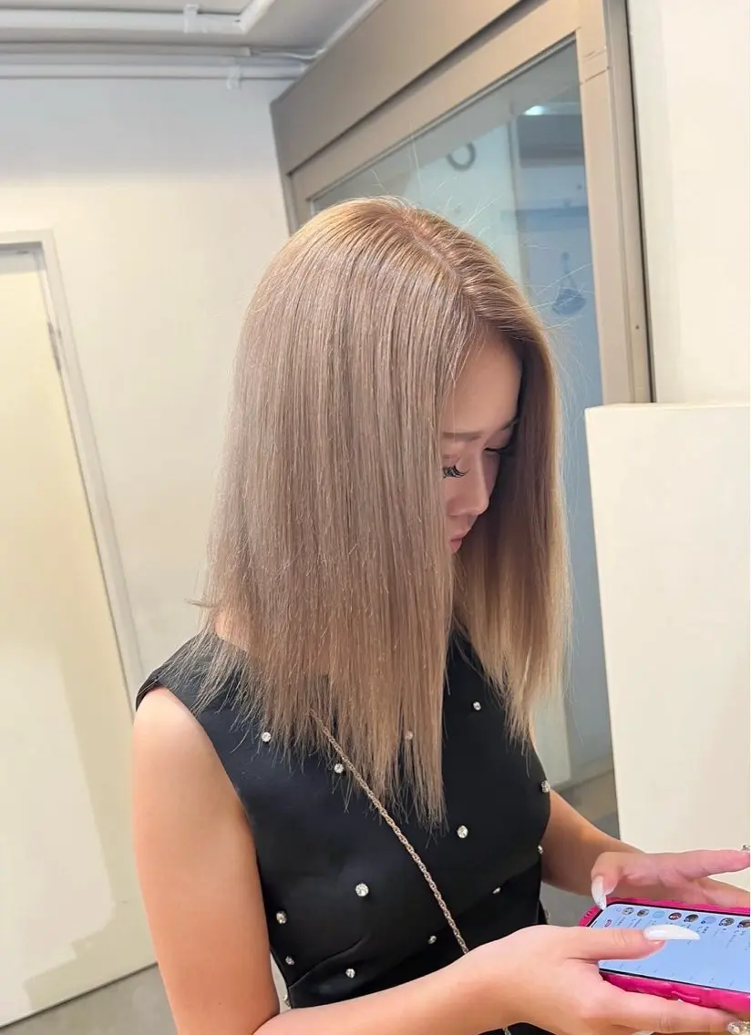 ミディアム カラー ベージュカラー ミルクティーベージュ 指名数No.1 /NAOYAのヘアスタイル