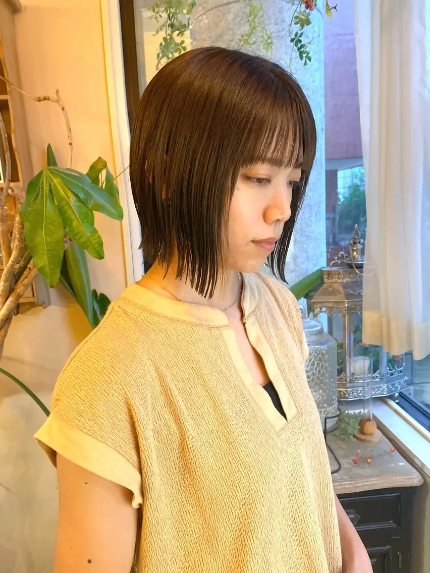 ショート カラー ボブ 當山 瑠奈のヘアスタイル