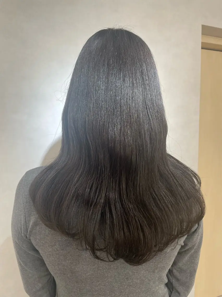 セミロング 蓮 華のヘアスタイル