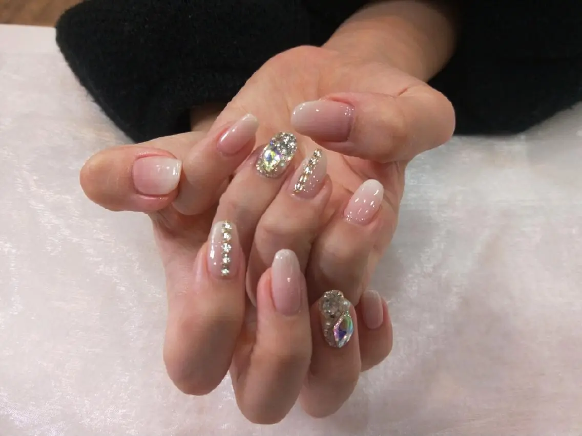 ネイル ハンドネイル ハンドケア はばすみれ🎀ﾈｲﾙ 光ﾌｪｲｼｬﾙ ﾍｱのネイルデザイン
