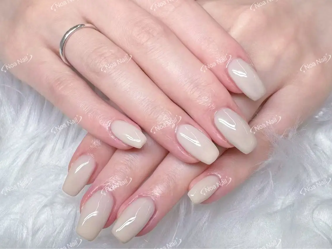 ネイル フレンチネイル グラデーション 韓国ネイル マグネットネイル ミラーネイル ハンドネイル Noa Nail みつきのネイルデザイン