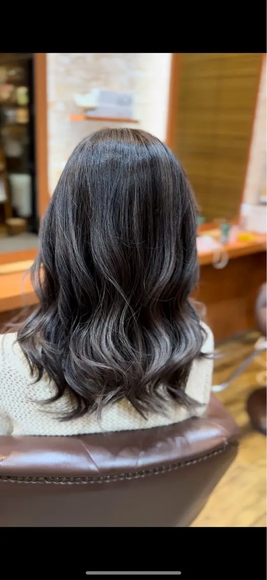 セミロング レイヤーカット 小川 修平のヘアスタイル
