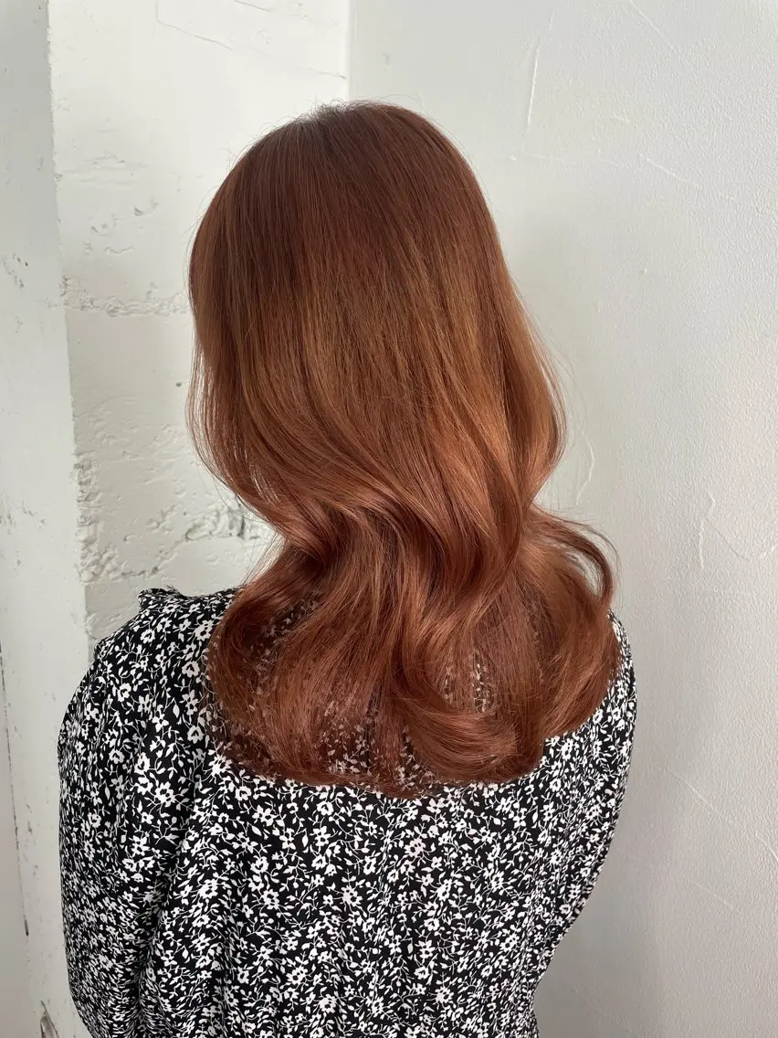 ミディアム カット ヘアカラー MINAMO 韓国レイヤーのヘアスタイル