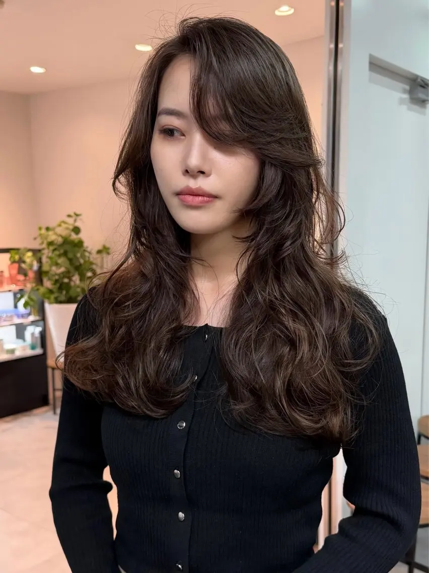 ロング パーマ レイヤーカット デジタルパーマ 小田 晃瑛のヘアスタイル