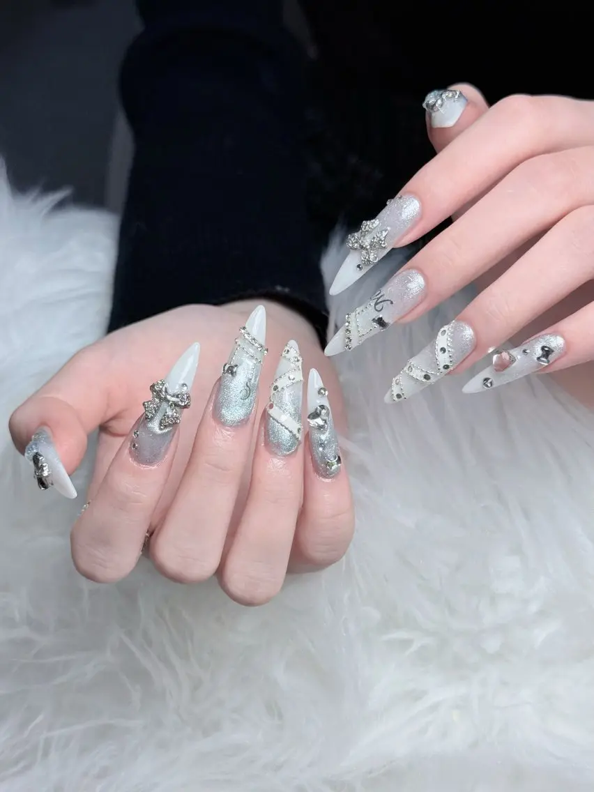 ネイル ボルドー チークネイル 長さ出し フレンチネイル ジェルネイル ハンドネイル VANI Belle Nailのネイルデザイン