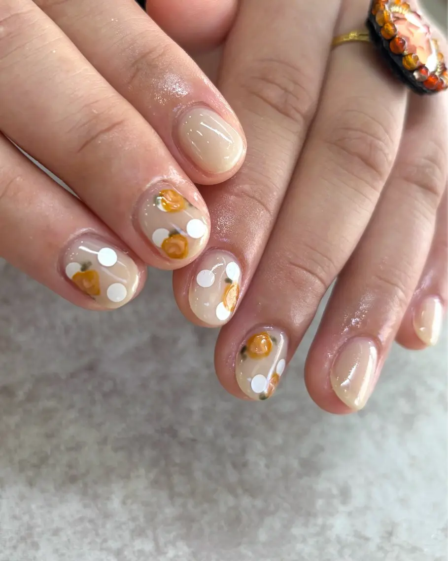 ネイル ホワイト ハンドネイル nailsalon amity🌿池田のネイルデザイン