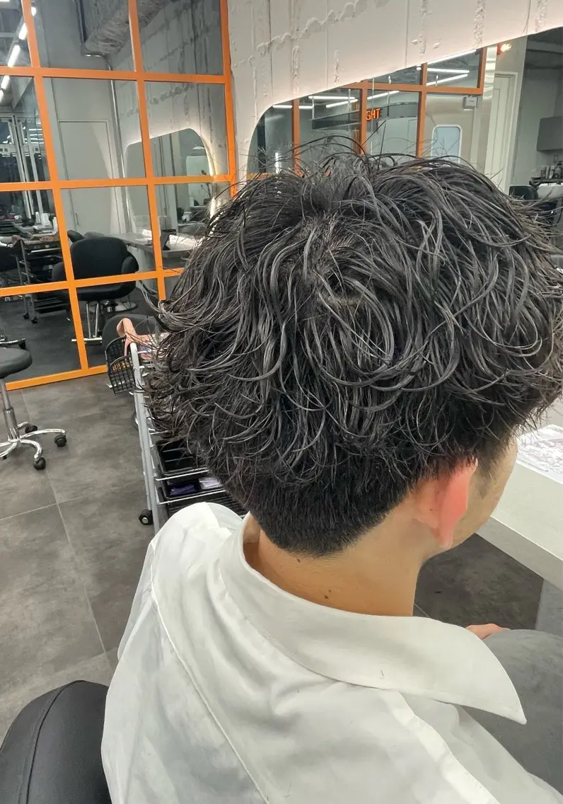 メンズカット＋ パーマ＋水トリートメントorスパ ¥13000→¥11000の写真
